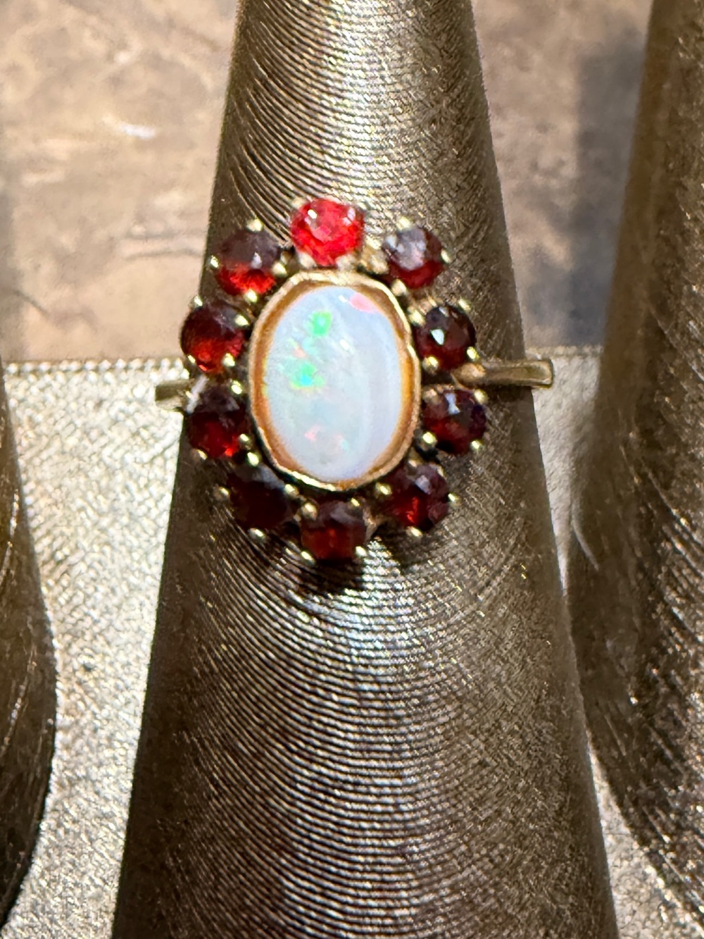 Vintage 14kt Gold Opal & Garnet
"Flower Cluster" Cocktail Ring Sz 6 1/2 - Picture 5 of 16